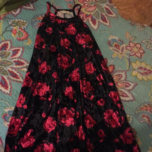 Dress - Picture 3 of 3